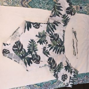 Off the shoulder ruffle one piece swimsuit💕